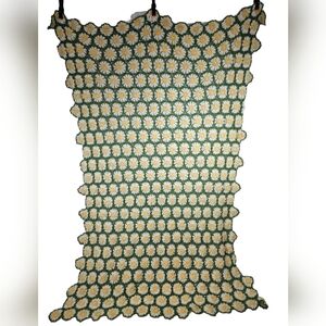Vintage‎ 70s Handmade Crocheted Daisy Flower Afghan Throw Blanket 75.5 x 52